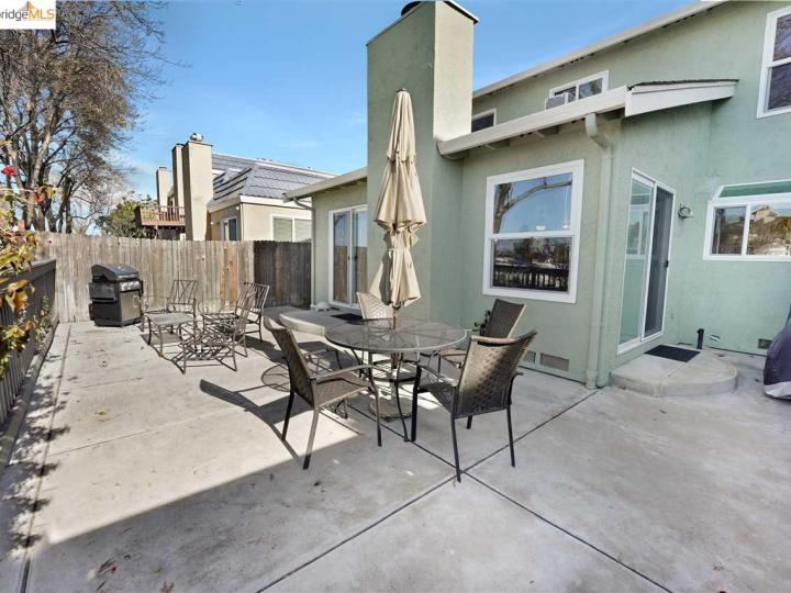 100 Sea Point Way, Pittsburg, CA, 94565 Townhouse. Photo 26 of 27