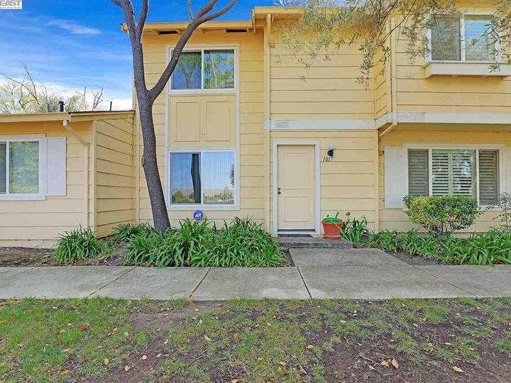 1017 Spring Valley Cmn, Livermore, CA, 94551 Townhouse. Photo 39 of 40