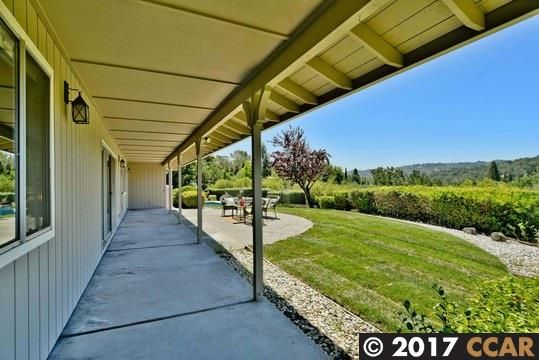 1045 Timothy Ln, Lafayette, CA | Upper Happy Vly. Photo 19 of 24