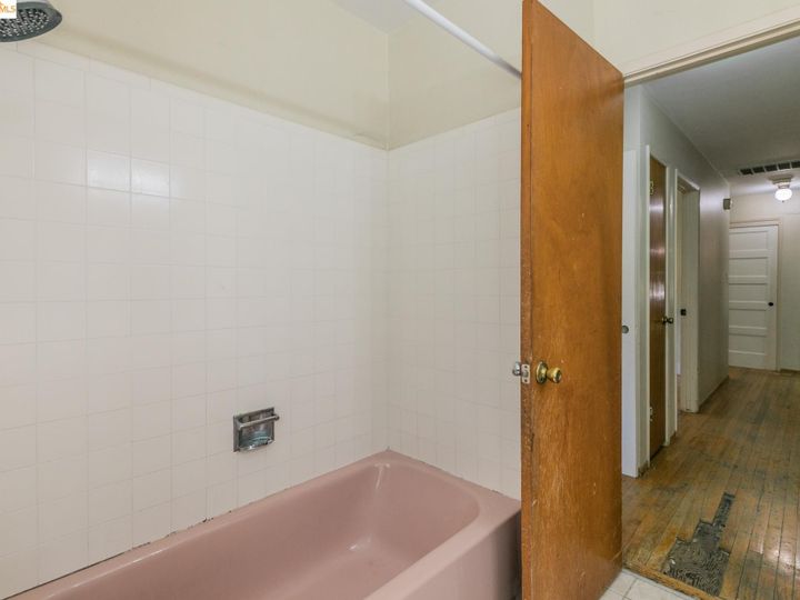 1099 Country Club Dr, Lafayette, CA | Lafayette Manor. Photo 20 of 33