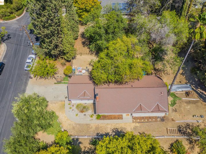 1099 Country Club Dr, Lafayette, CA | Lafayette Manor. Photo 32 of 33
