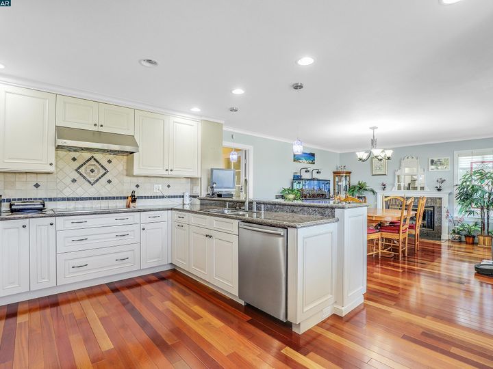 1100 Glenwillow Ln, Concord, CA | Pine Hollow. Photo 13 of 40