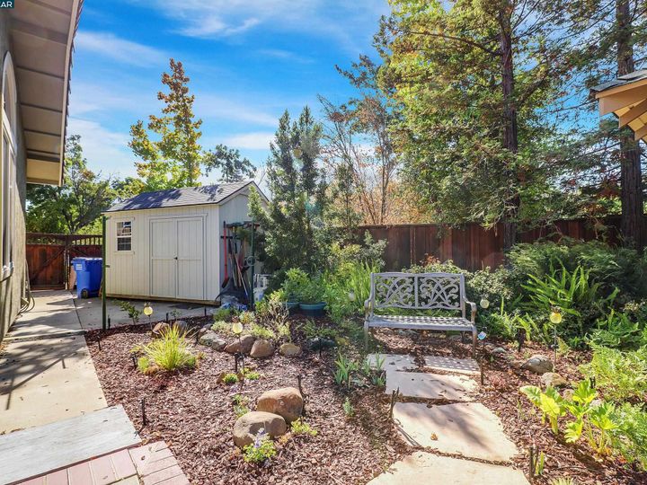 1100 Glenwillow Ln, Concord, CA | Pine Hollow. Photo 38 of 40