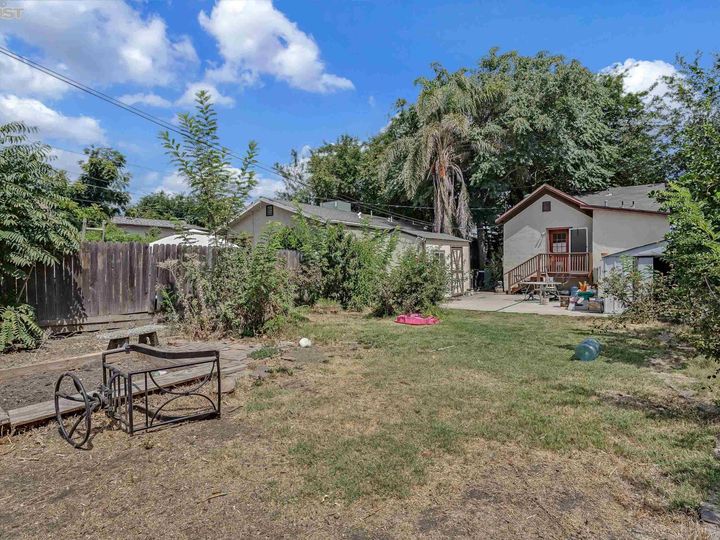 112 W 8th St, Tracy, CA | Central Tracy. Photo 12 of 24