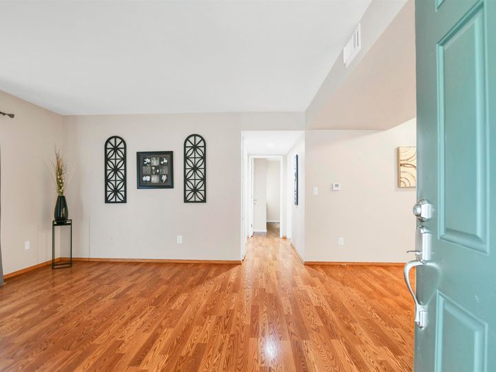 Lakeview condo #. Photo 1 of 23