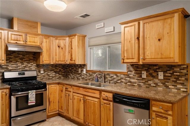 12085 Craig Ave, Red Bluff, CA | . Photo 14 of 48