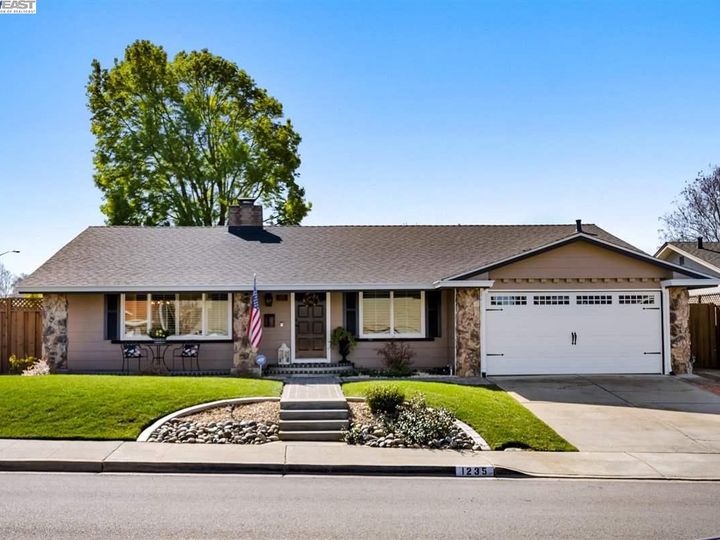 1235 Lomitas Ave, Livermore, CA | Whispering Pines. Photo 1 of 40