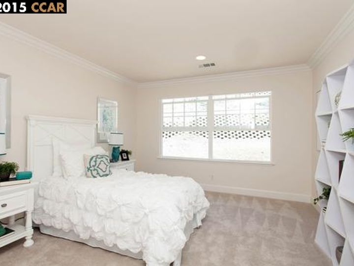 1240 Ariane Ct, Oakland, CA, 94619 Townhouse. Photo 16 of 19