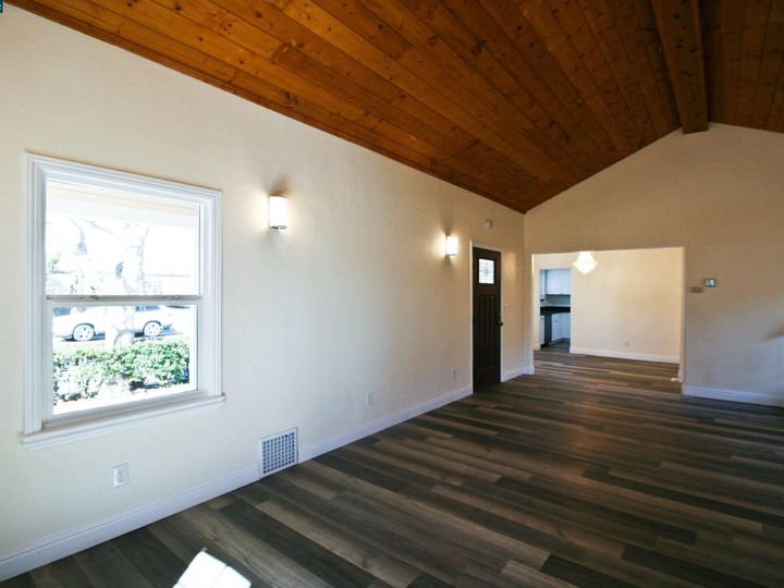 1247 Pine St, Pittsburg, CA | Central Addition. Photo 15 of 25