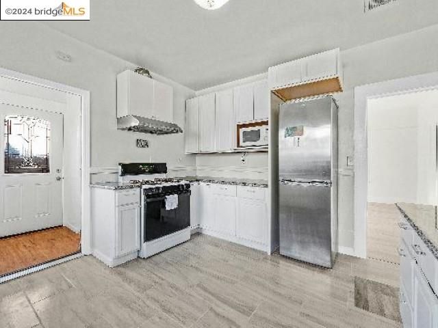 1302 E 19th St, Oakland, CA | Lower Glenview. Photo 18 of 24