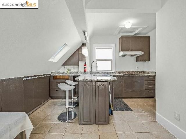 1302 E 19th St, Oakland, CA | Lower Glenview. Photo 8 of 24