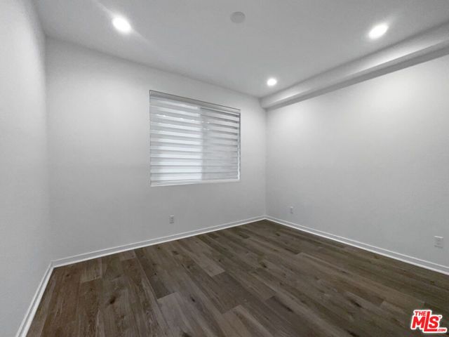 13205 Victory Blvd, Van Nuys (los Angeles), CA, 91401 Townhouse. Photo 7 of 18