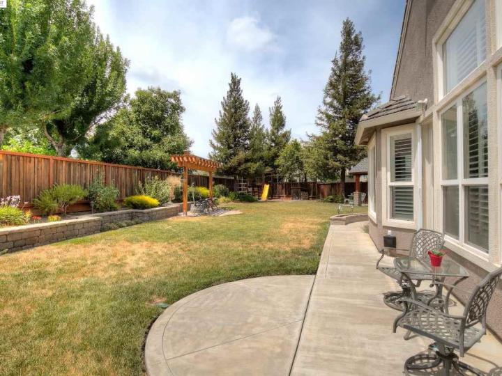 1351 Willowwood Ct, Brentwood, CA | Horizon Collect. Photo 4 of 30