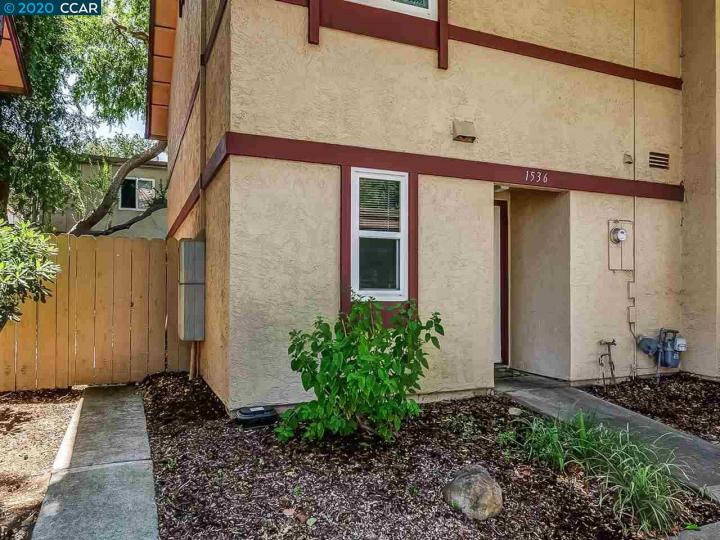 1536 Parkwood Pl, Concord, CA, 94521 Townhouse. Photo 2 of 23