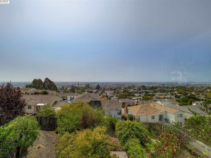 16049 Selborne Dr, San Leandro, CA | Fairmont Terrace. Photo 35 of 40