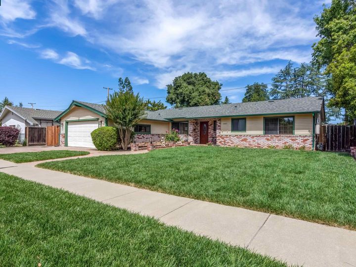 1683 Lindenwood Dr, Concord, CA | Forest Park. Photo 2 of 25
