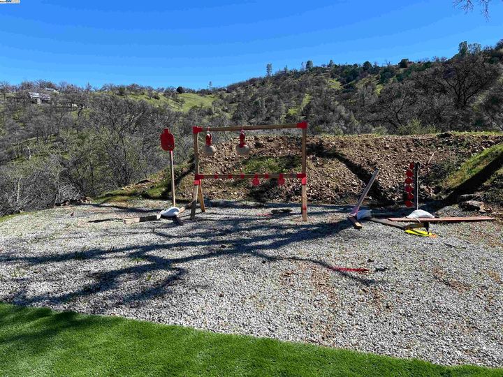 17488 W Corral Hollow Rd Tracy CA. Photo 2 of 13