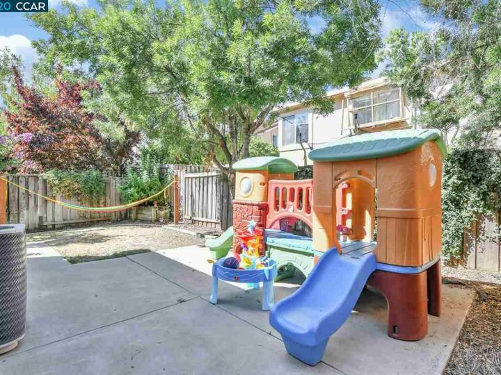 1822 Crater Peak Way Antioch CA Multi-family home. Photo 24 of 26