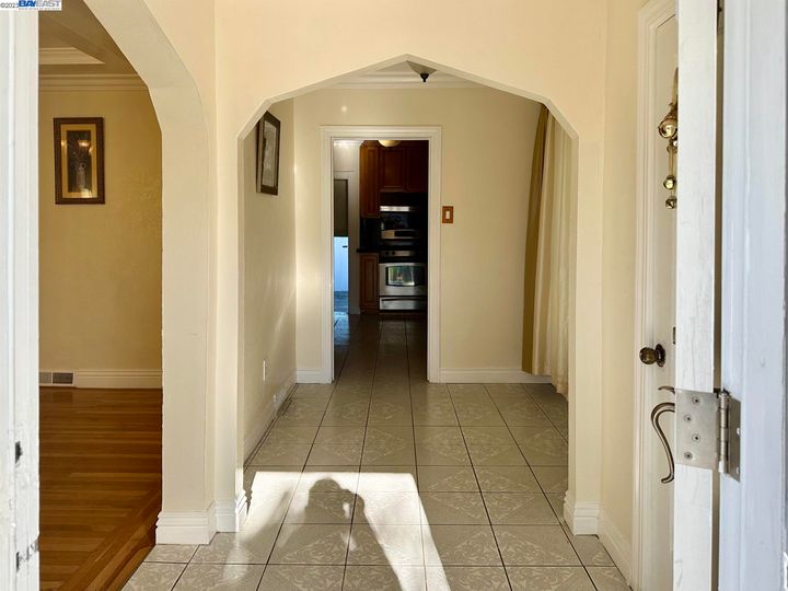 1839 W 108th Ave, Oakland, CA | Durant Manor. Photo 6 of 15