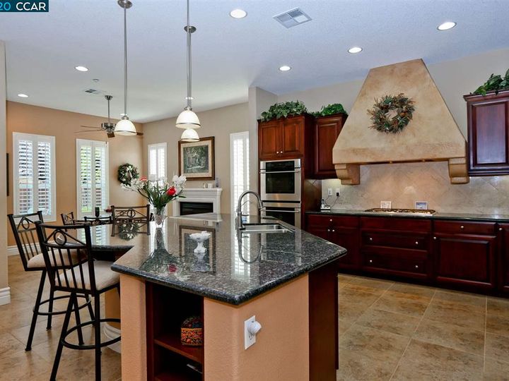 1851 Viognier Ct, Brentwood, CA | Trilogy Vineyards. Photo 7 of 38