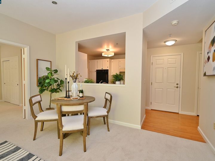 Waterford condo #1338. Photo 11 of 23