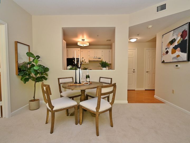 Waterford condo #1338. Photo 10 of 23