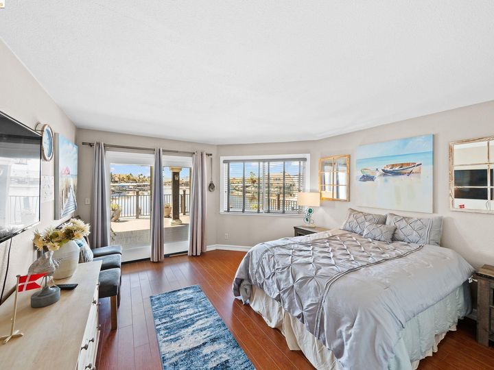 1889 Dune Point Way, Discovery Bay, CA | Delta Waterfront Access. Photo 15 of 31