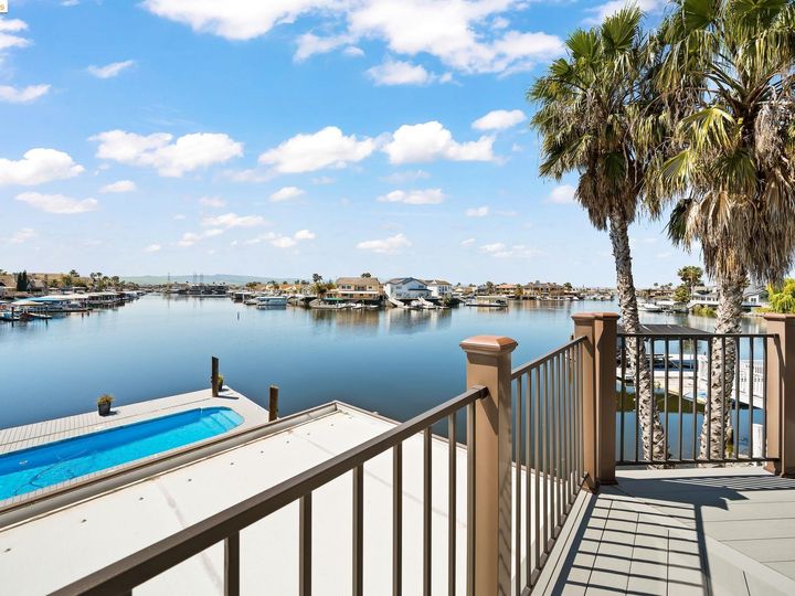 1889 Dune Point Way, Discovery Bay, CA | Delta Waterfront Access. Photo 18 of 31