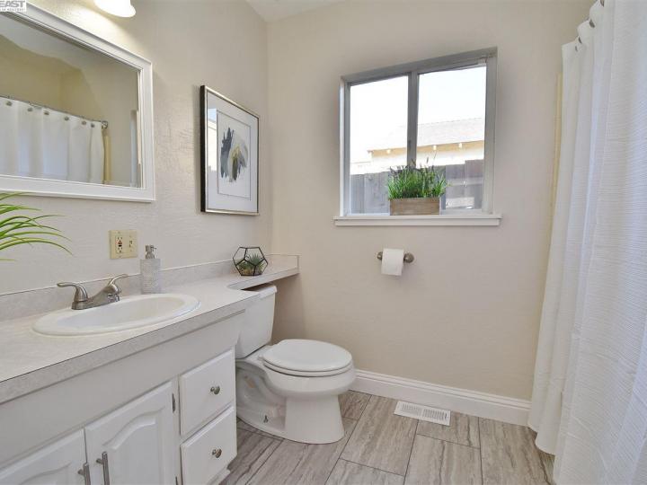 19103 Parsons Ave, Castro Valley, CA | . Photo 20 of 39