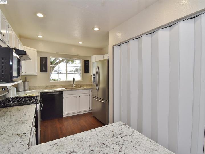 19103 Parsons Ave, Castro Valley, CA | . Photo 8 of 39