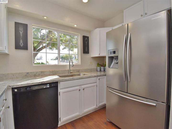 19103 Parsons Ave, Castro Valley, CA | . Photo 9 of 39