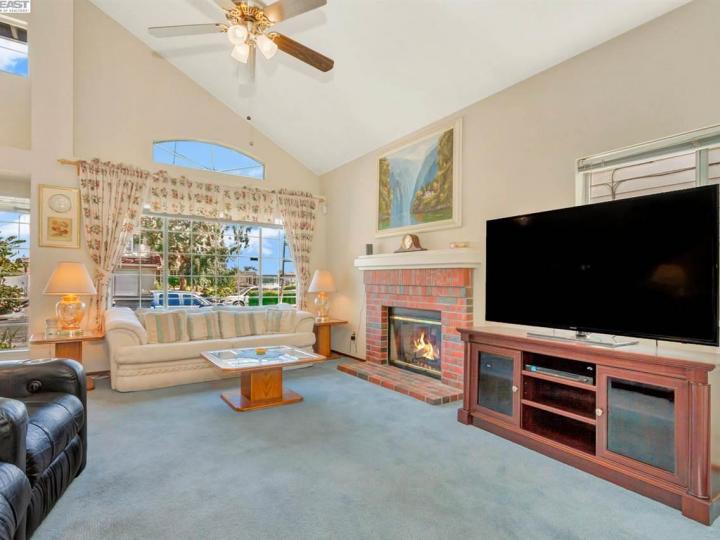 1954 Woodcrest Ct, Tracy, CA | Chaparral. Photo 6 of 30