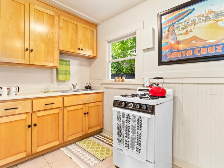 202 Hollister Ave, Capitola, CA | . Photo 8 of 22