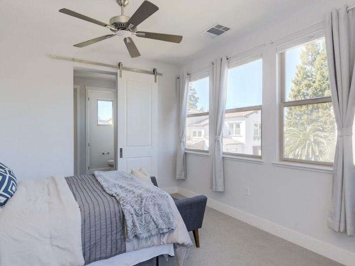 2035 San Luis Ave, Mountain View, CA, 94043 Townhouse. Photo 16 of 23