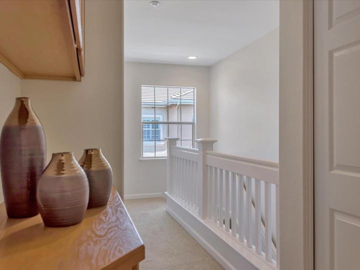 207 Moresby Ln, Redwood City, CA, 94063 Townhouse. Photo 19 of 29
