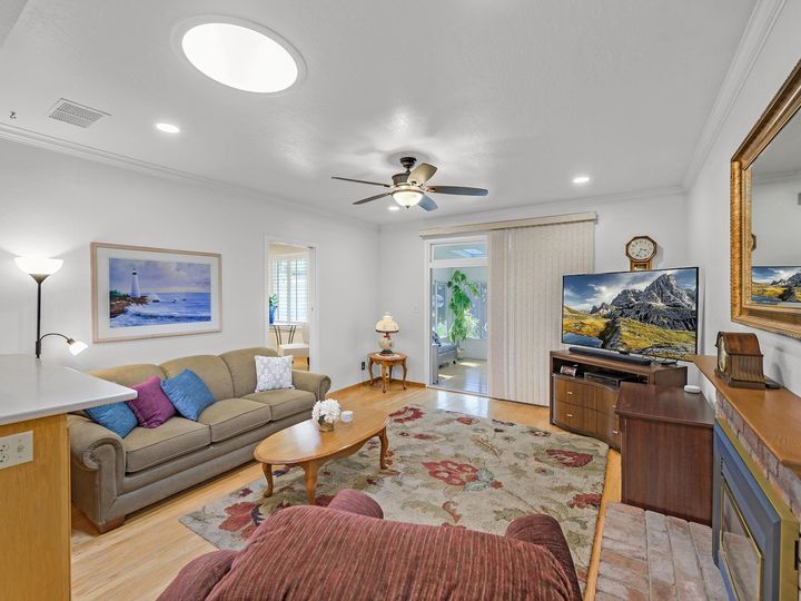 2095 Country Dr, Fremont, CA | Parkmont. Photo 13 of 31