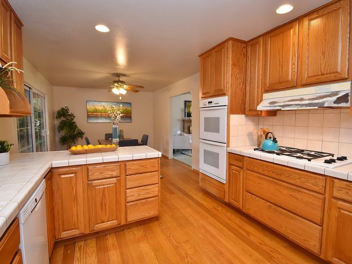 21336 Kahlert St, Castro Valley, CA | Bay Wood. Photo 16 of 40