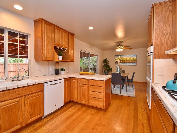21336 Kahlert St, Castro Valley, CA | Bay Wood. Photo 17 of 40