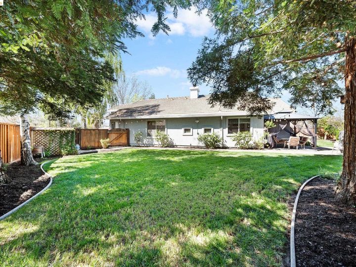 2149 Apple Hill Ter, Brentwood, CA | Apple Hill Ests. Photo 44 of 60