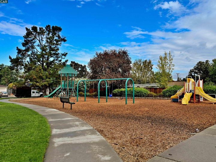 2168 Dena Dr, Concord, CA | Holbrook Heights. Photo 29 of 30