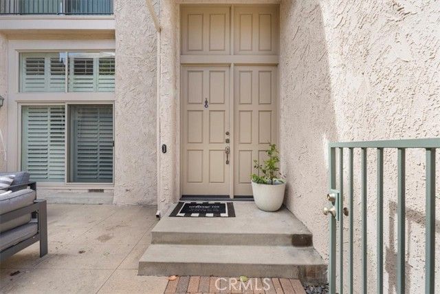 22243 14 Erwin St, Woodland Hills (los Angeles), CA, 91367 Townhouse. Photo 24 of 37