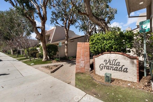 22243 14 Erwin St, Woodland Hills (los Angeles), CA, 91367 Townhouse. Photo 30 of 37