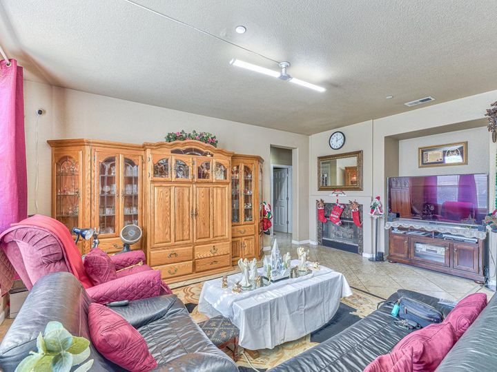227 Tuscany Ave, Greenfield, CA | . Photo 13 of 46