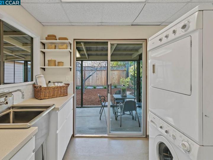 2469 Cole St, Oakland, CA | Maxwell  Park. Photo 16 of 37