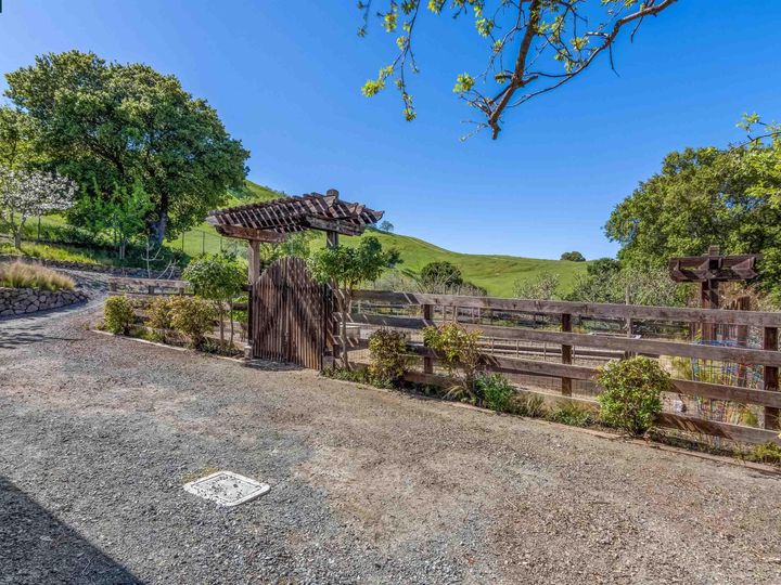 247 Tiburon Ct, Walnut Creek, CA | Secluded Valley. Photo 49 of 60