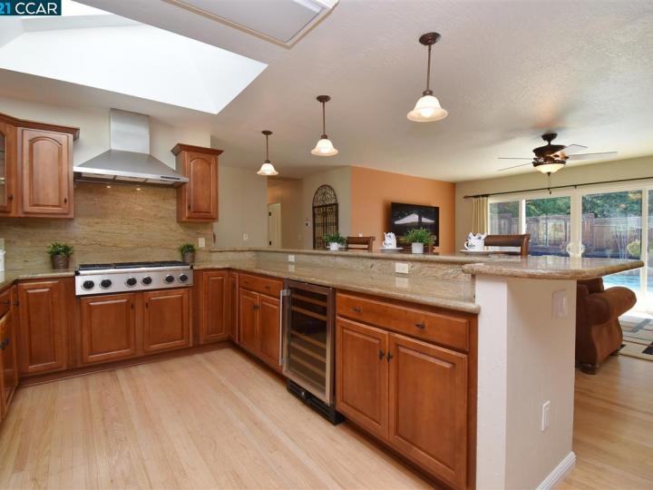 247 Valley Dr, Pleasant Hill, CA | . Photo 11 of 40