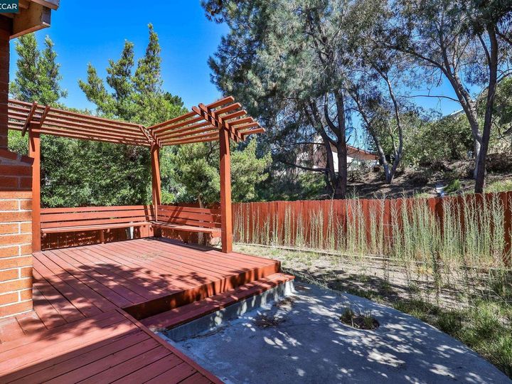 253 Holiday Hills Dr, Martinez, CA | . Photo 22 of 23