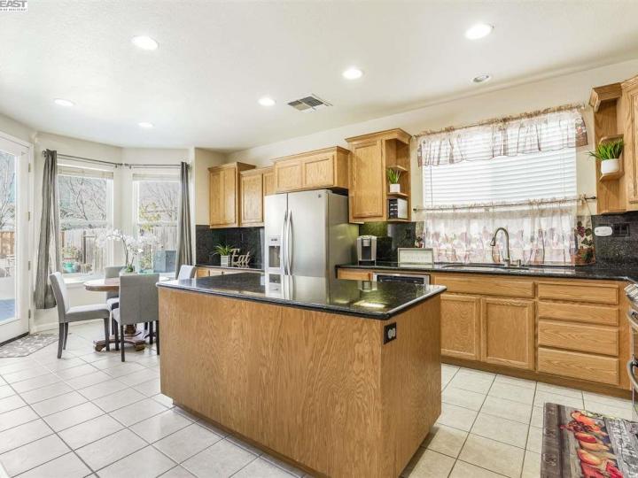 2604 Yorkshire Dr, Antioch, CA | Deer Valley. Photo 8 of 40