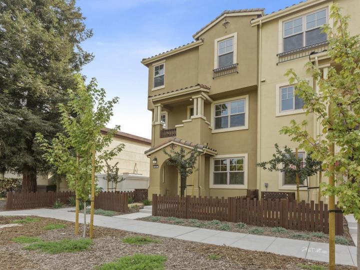 273 Fairchild Dr, Mountain View, CA, 94043 Townhouse. Photo 26 of 31