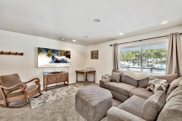 2861 Oakland Ave, South Lake Tahoe, CA | . Photo 17 of 37